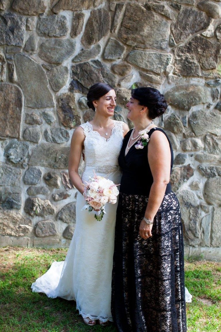 Bride + mom